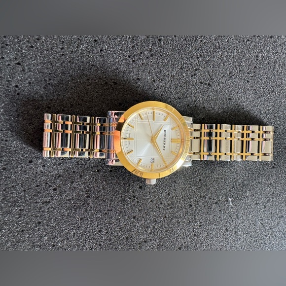 BURBERRY two tone watch BU-1358 - Picture 4 of 4